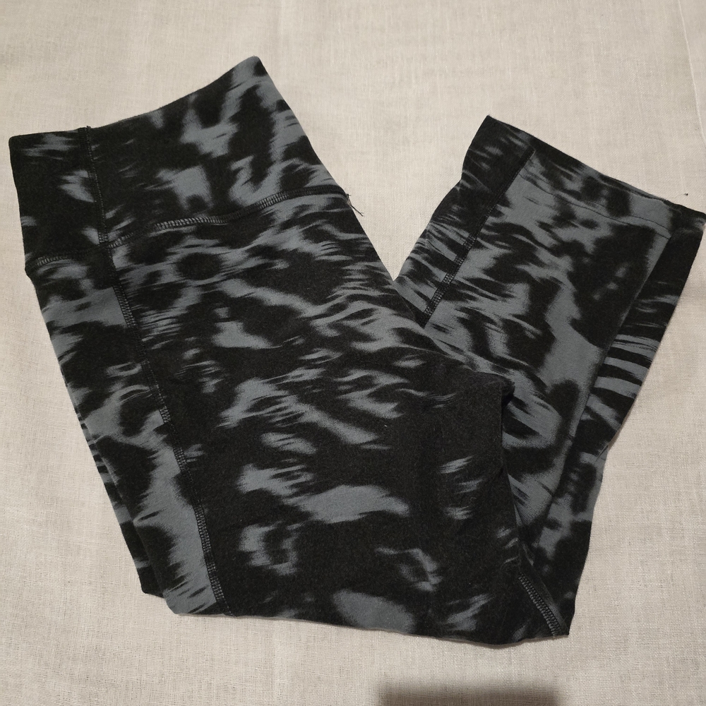 Nike Black and Gray Dri-FIT Capri Leggings